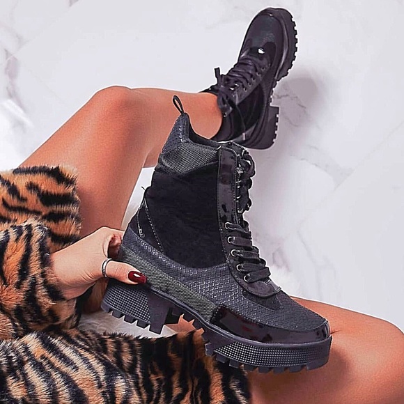 Final Restock Black detailed combat boots - Picture 4 of 8